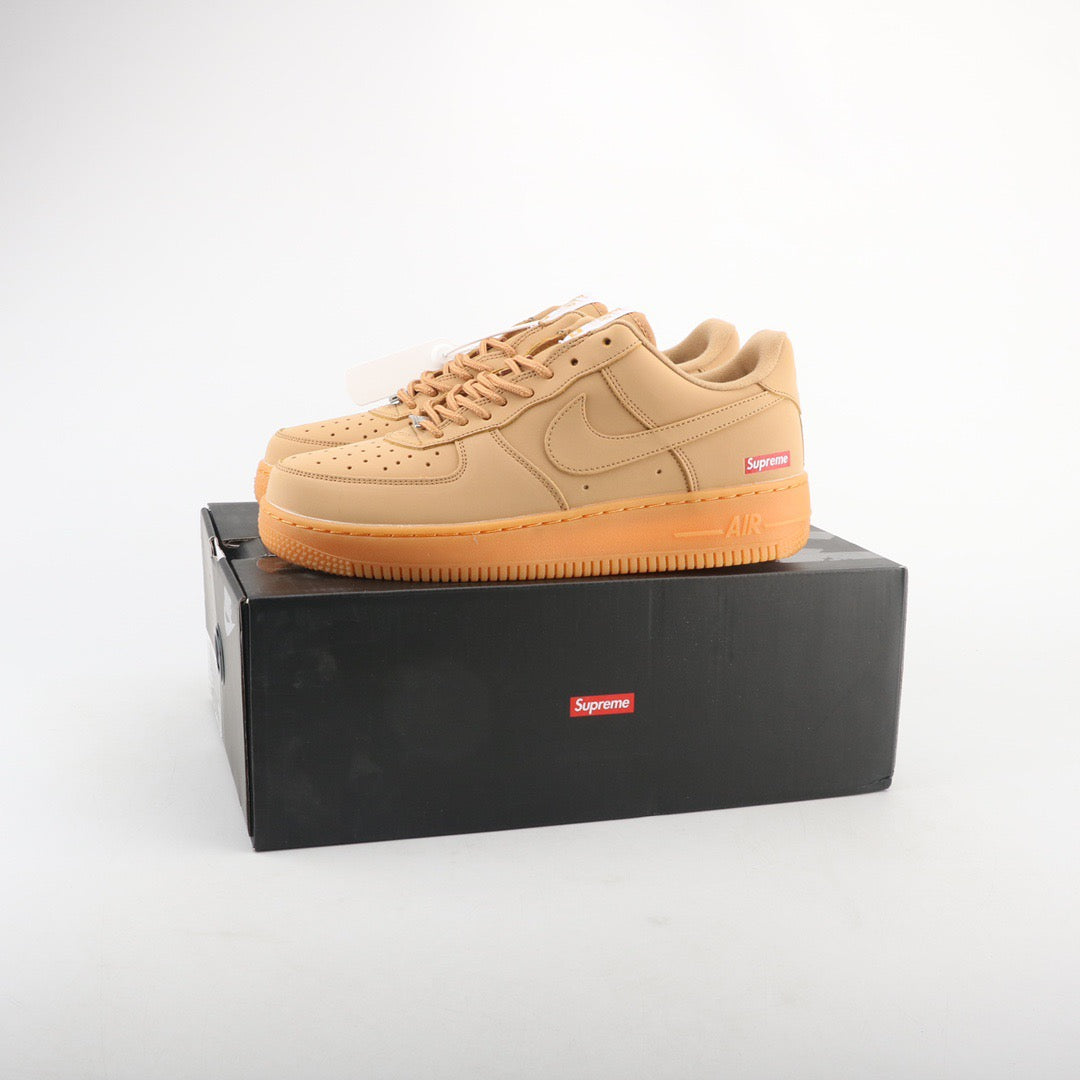 NIKE AIR FORCE 1 SP WHEAT x SUPREME