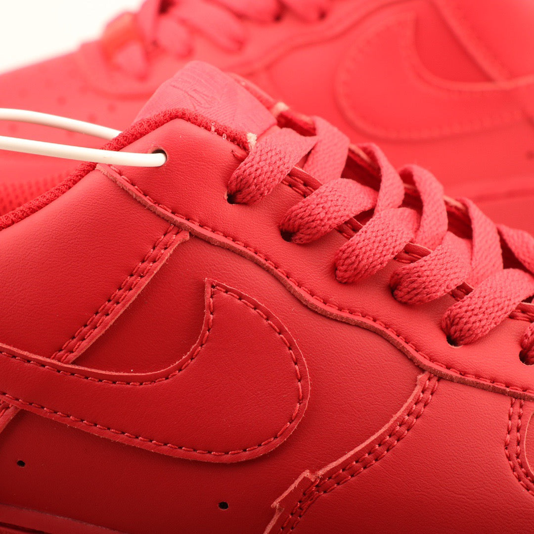 NIKE AIR FORCE 1 TRIPLE RED