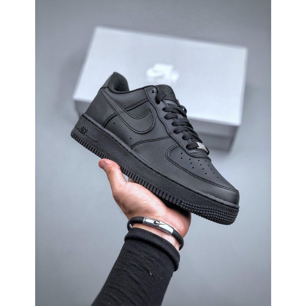 NIKE AIR FORCE 1 TRIPLE BLACK