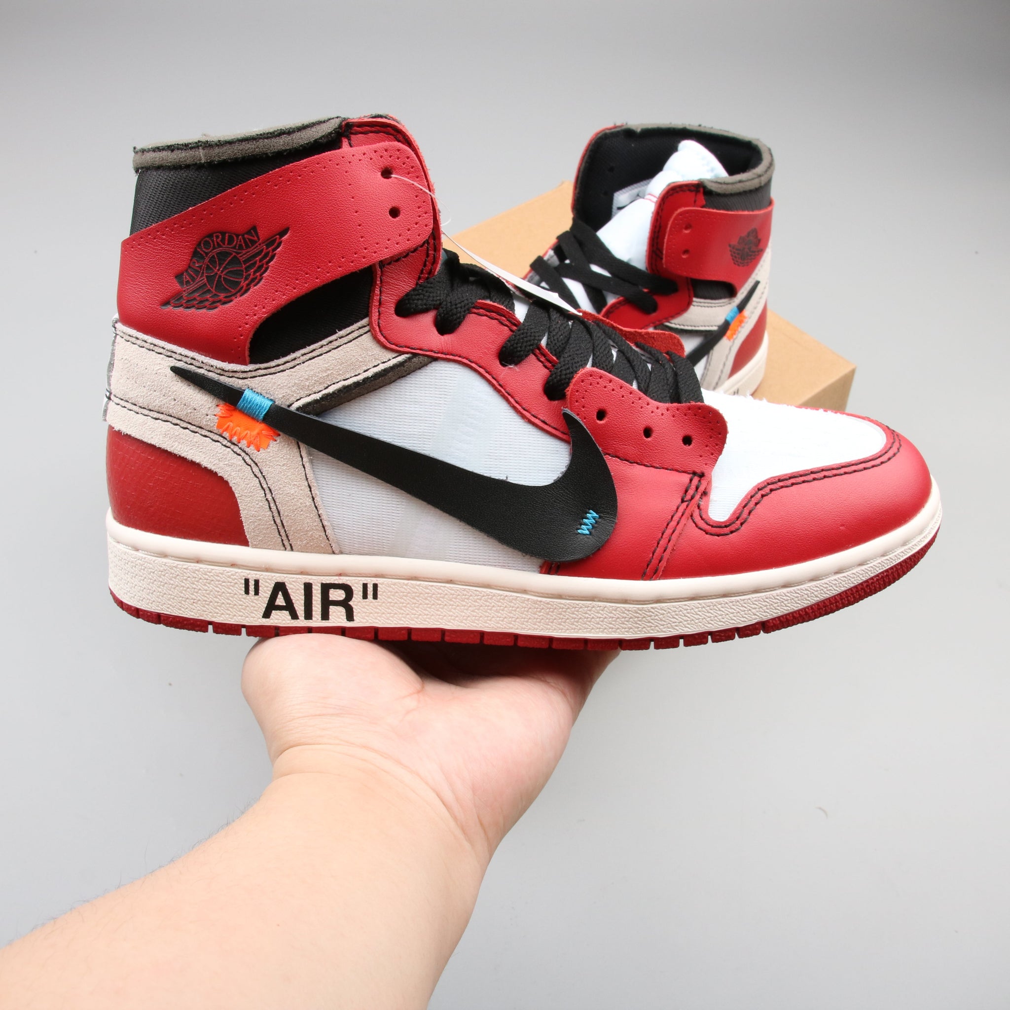 AIR JORDAN 1 RETRO HIGH CHICAGO x OFF WHITE