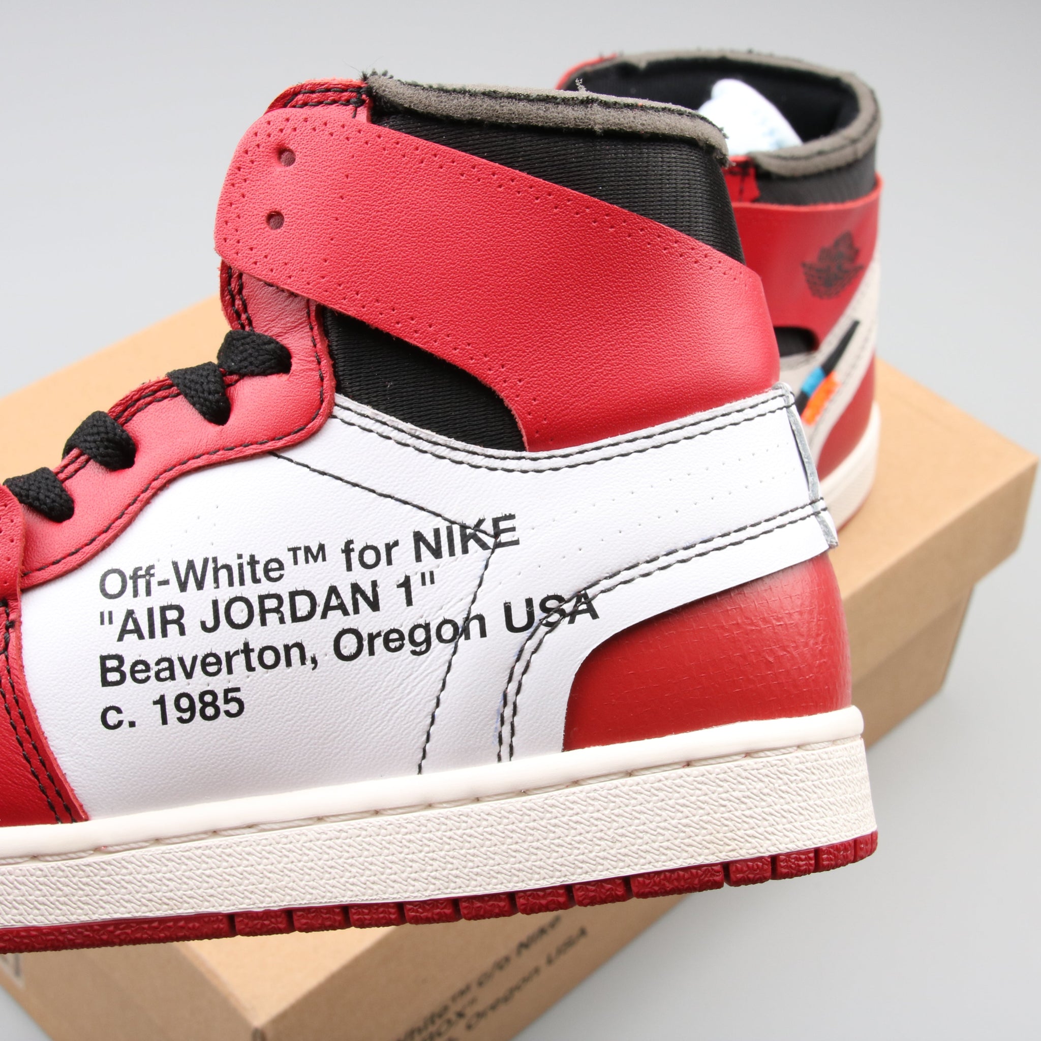 AIR JORDAN 1 RETRO HIGH CHICAGO x OFF WHITE