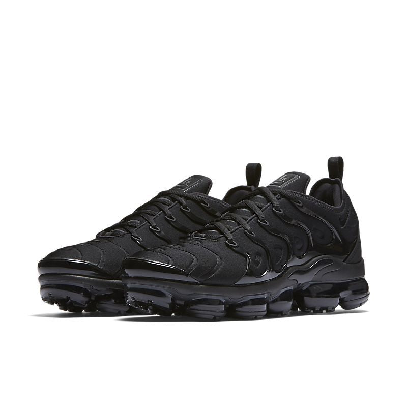 NIKE VAPORMAX PLUS ALL BLACK