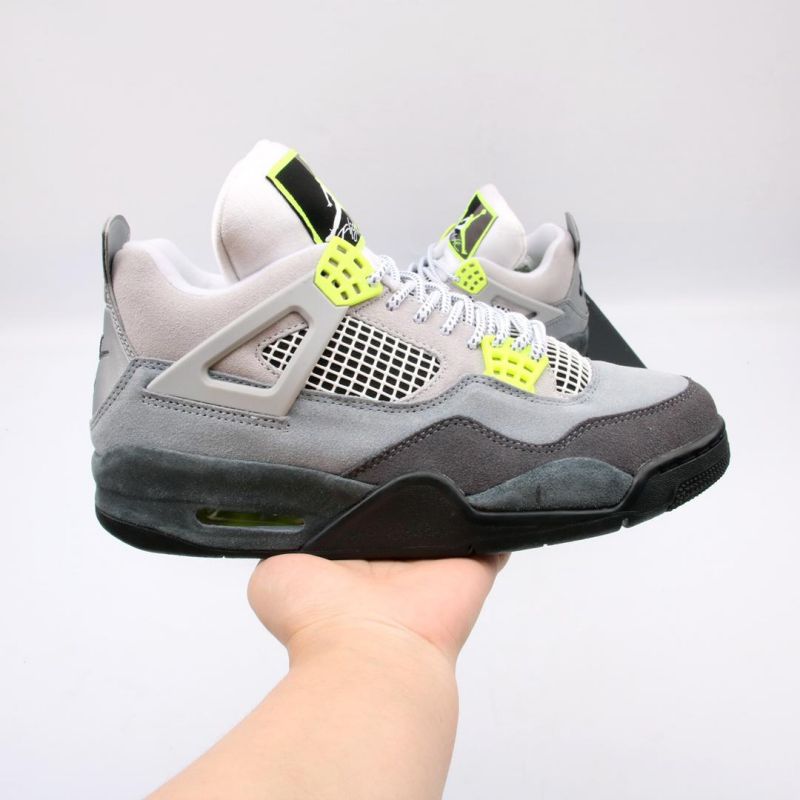 AIR JORDAN 4 NEON