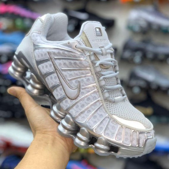 NIKE SHOX TL OFF WHITE