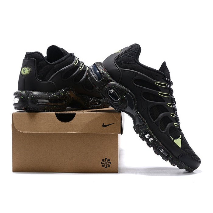 NIKE AIR MAX TERRASCAPE PLUS BLACK LIME