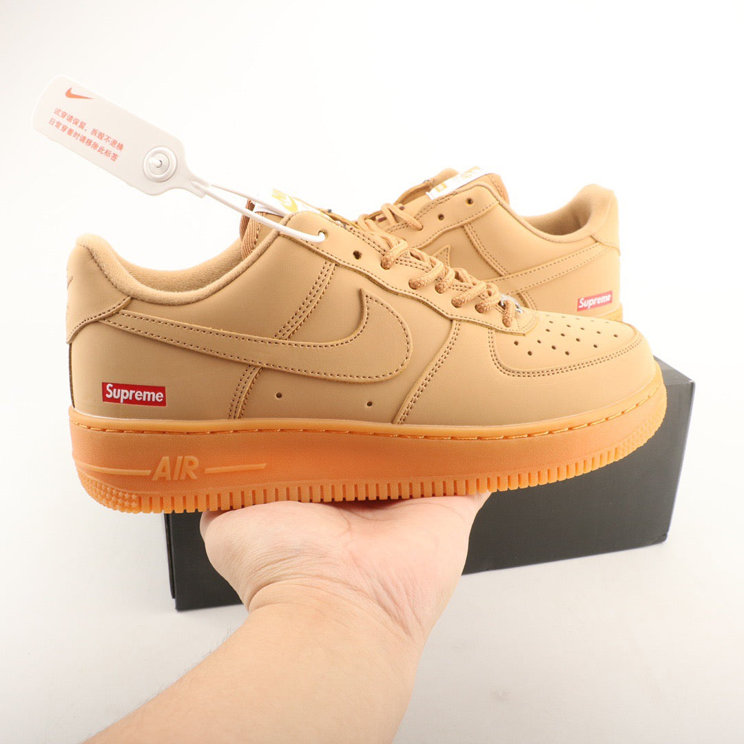 NIKE AIR FORCE 1 SP WHEAT x SUPREME