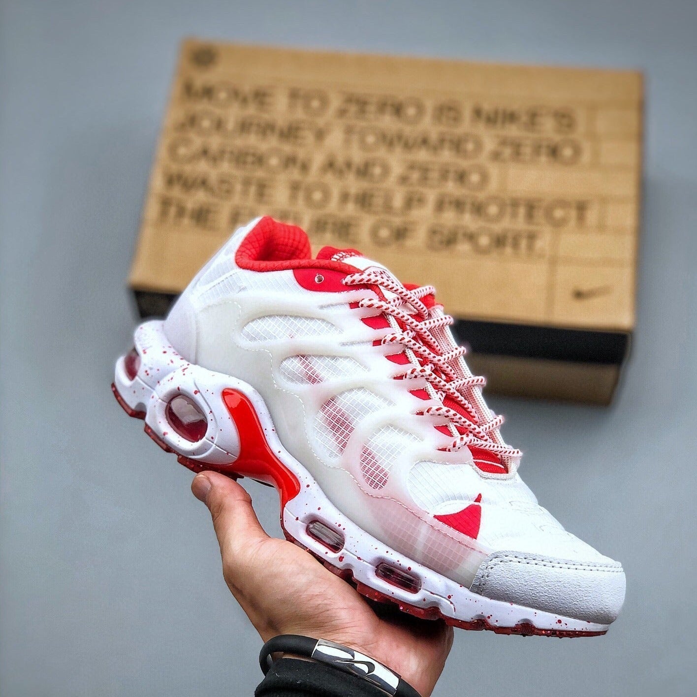 NIKE AIR MAX TERRASCAPE PLUS SCARLET