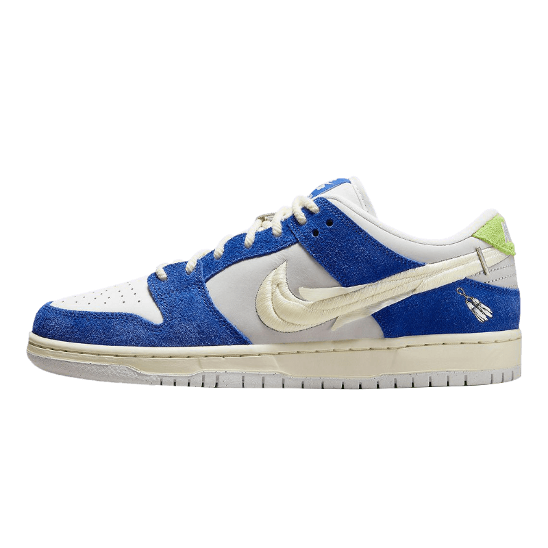 NIKE DUNK SB FLY STREETWEAR