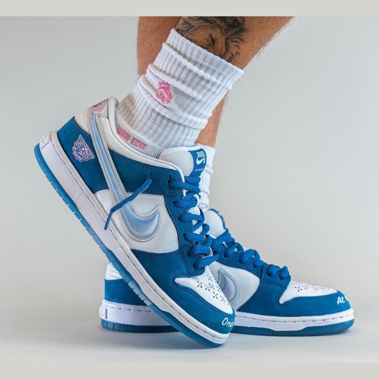 NIKE DUNK SB x BORN x RAISED