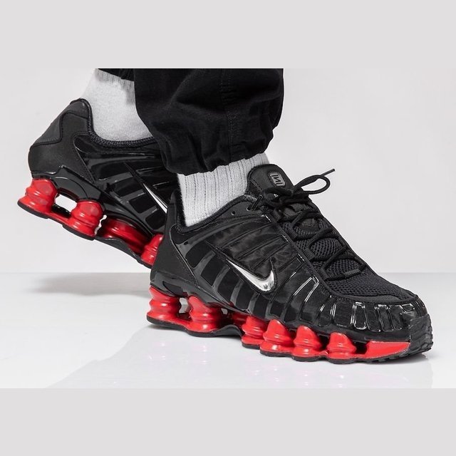 NIKE SHOX TL OFF BLACK/RED