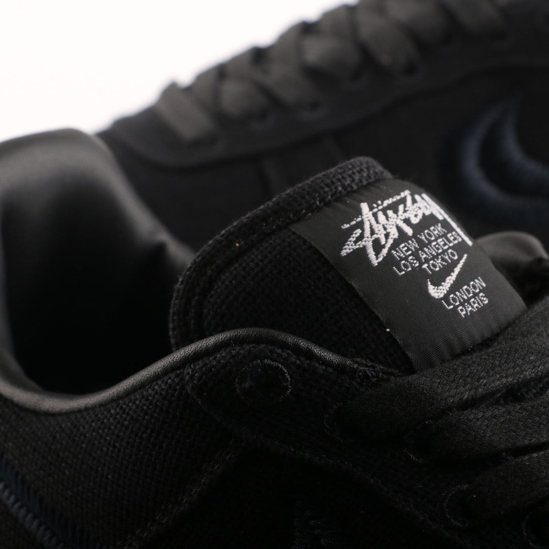 NIKE AIR FORCE 1 x STUSSY BLACK