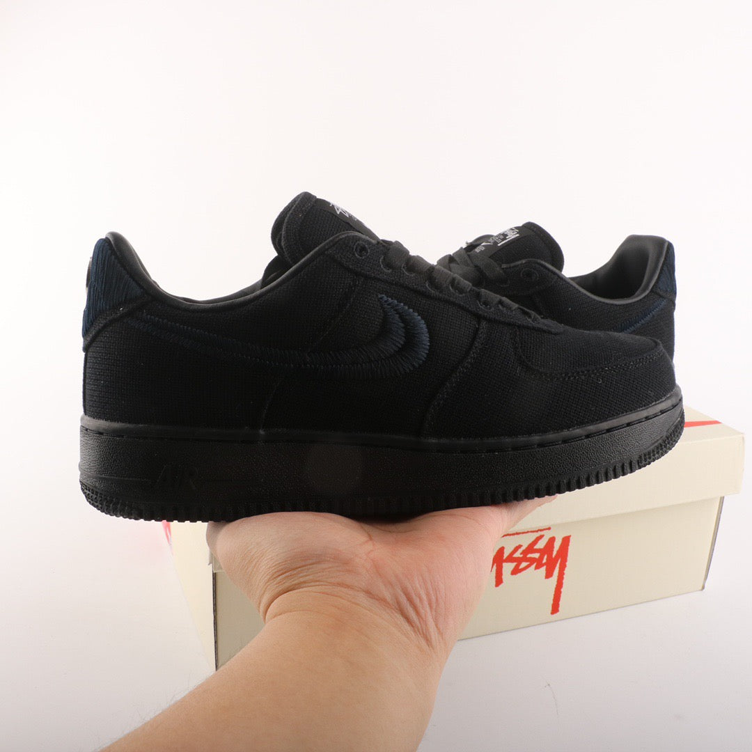 NIKE AIR FORCE 1 x STUSSY BLACK