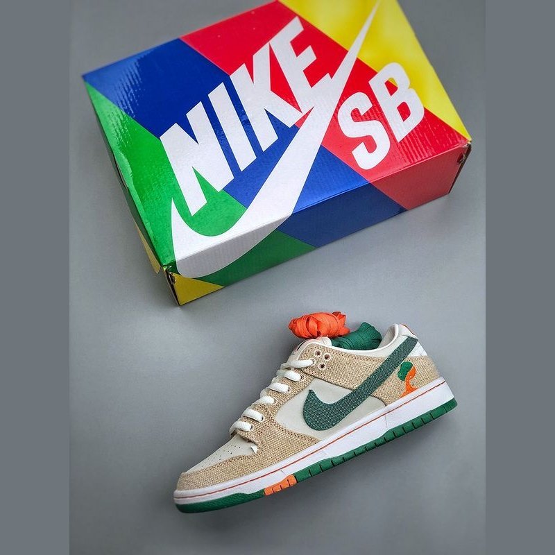 NIKE DUNK SB X JARRITOS