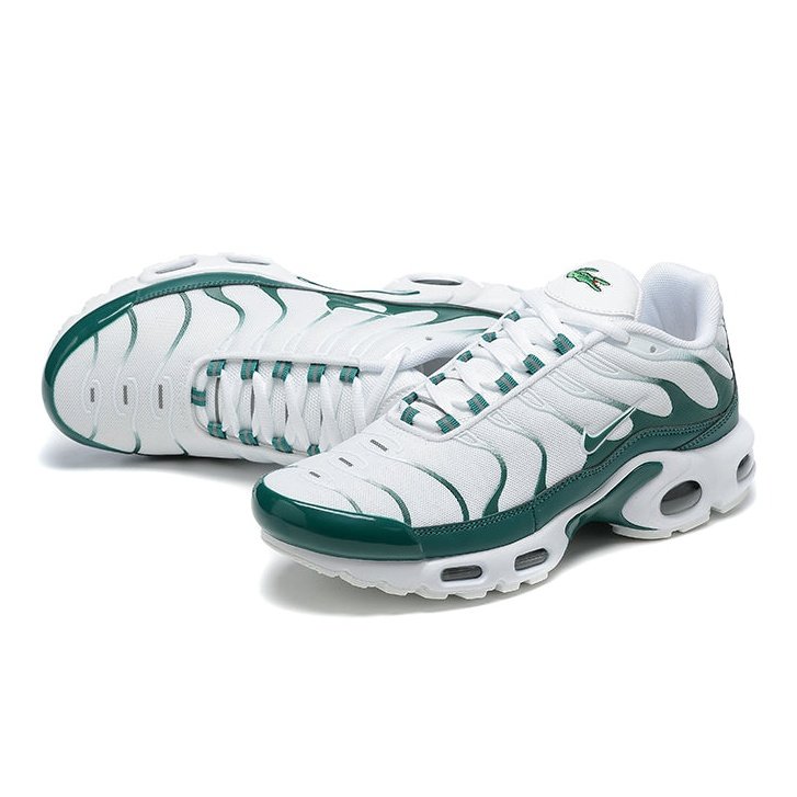 NIKE AIR MAX PLUS TN LACOSTE CONCEPT