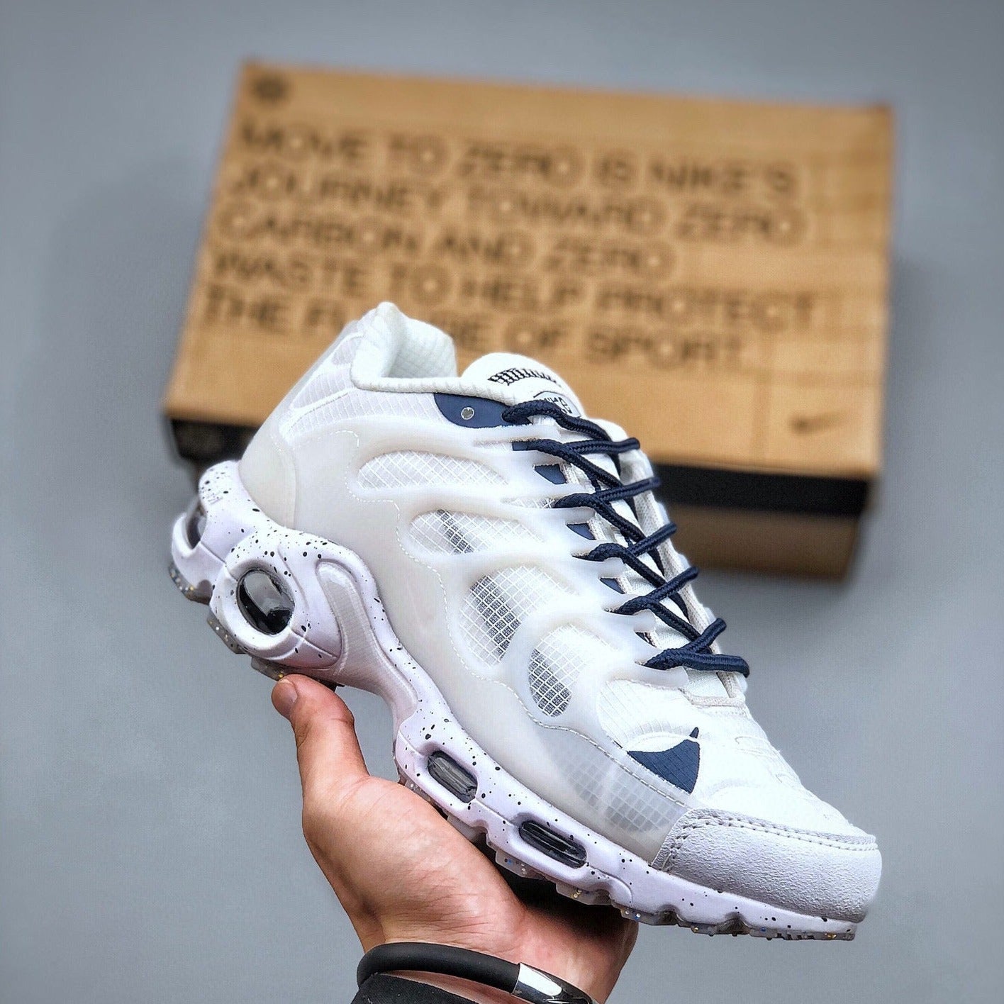 NIKE AIR MAX TERRASCAPE PLUS WHITE NAVY